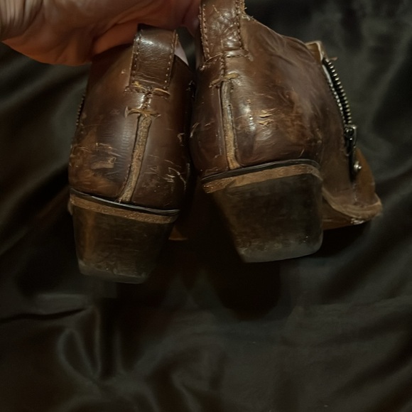 FRYE Women's "Sacha" Brown Ankle Pointed Toe Boots with Zippers Size 71/2 B - Picture 5 of 7